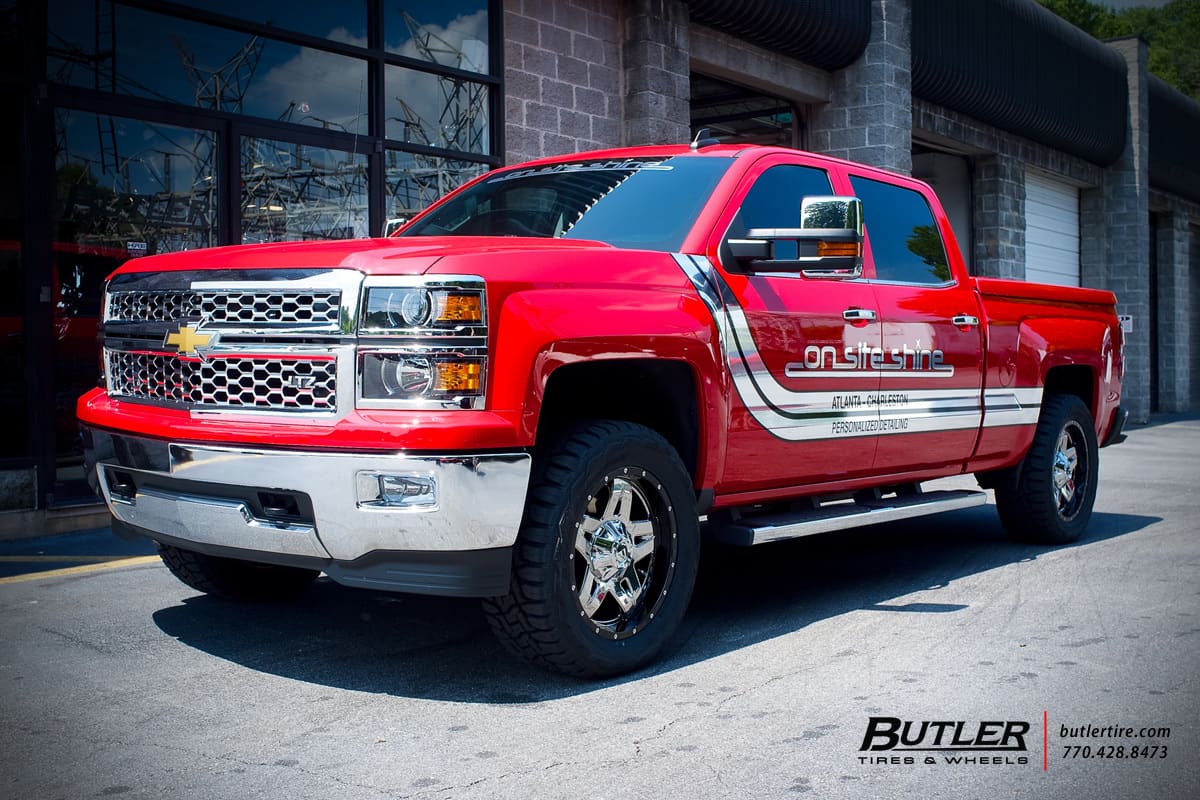 2015 Chevrolet Silverado 2500HD with Fuel Full Blown wheels