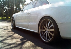 2010 Audi A5 with 20x9 Vossen VVS-083 wheels
