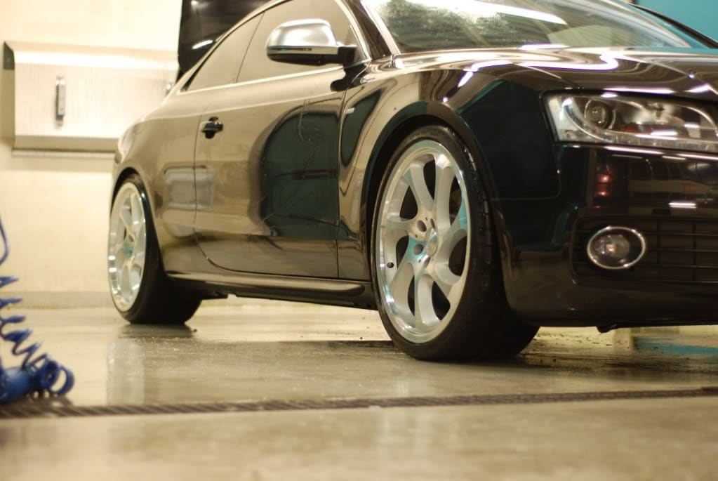 2010 Audi A5 with Kleemann TS-7 wheels