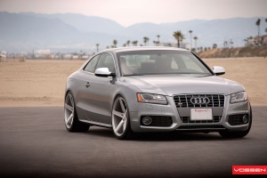2011 Audi S5 with 20x10.5 Vossen CV3 wheels