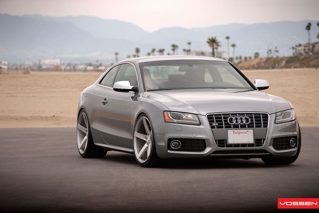 2011 Audi S5 with 20x10.5 Vossen CV3 wheels
