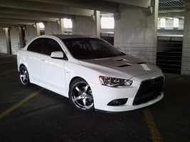2008 Mitsubishi Lancer Evolution with 18x8 Ruff racing R1 wheels