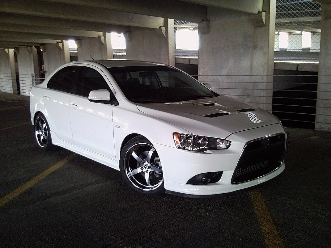 2008 Mitsubishi Lancer Evolution with 18x8 Ruff racing R1 wheels