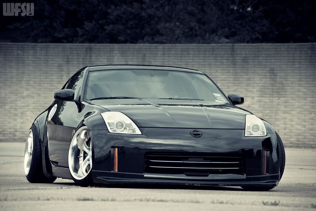 2006 Nissan 350Z with 18x9.5 Work VS-KF wheels