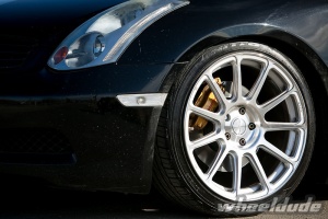 2005 Infiniti G35 with 19x9 Linea Corse LC888 wheels