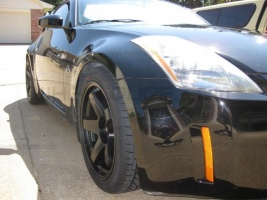 2006 Nissan 350Z with 18x9.5 Rota P45R wheels