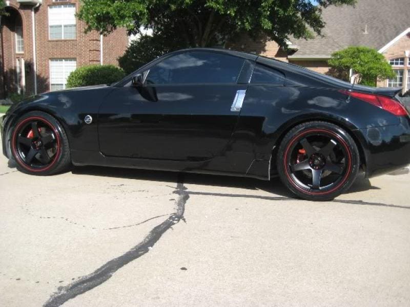 2007 Nissan 350Z with 19x9 Rota P45 wheels