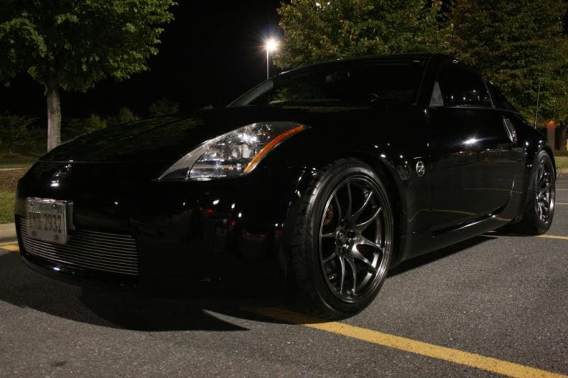 2005 Nissan 350Z with 18x9.5 Rota Torque wheels