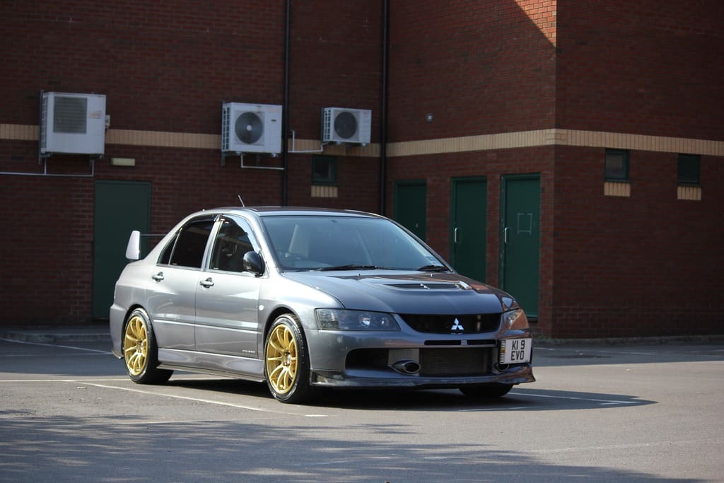 2004 Mitsubishi Lancer Evolution with 17x9 Advan RS wheels