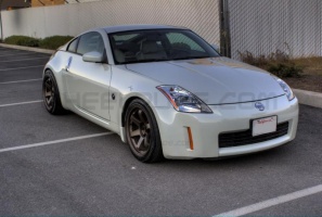 2005 Nissan 350Z with 18x9.5 Rota Grid wheels