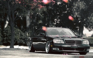 1999 Lexus LS 400 with 19x9 Fabulous Profound wheels