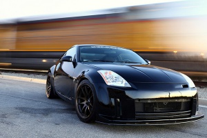 2003 Nissan 350Z with 18x9.5 Rota Torque wheels