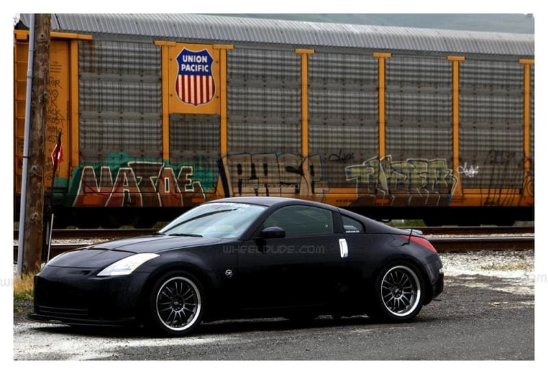 2005 Nissan 350Z with 18x9 Rota SVN wheels