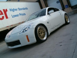 2004 Nissan 350Z with 19x8.5 wheels