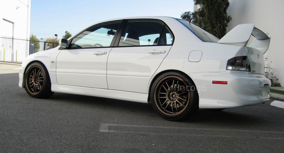 2004 Mitsubishi Lancer Evolution with 18x9.5 Volk Racing RE30 wheels
