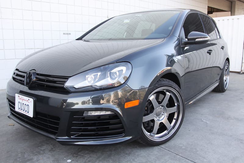 2013 Volkswagen Golf R with 18x8.5 Rota Grid 2 wheels