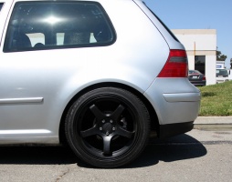 2004 Volkswagen Golf with 17x9 Rota RT5 wheels