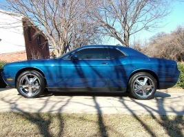 2008 Dodge Challenger with 20x8.5 KMC Nova KM701 wheels