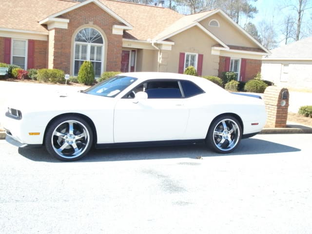 2008 Dodge Challenger with BOSS 305 wheels