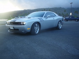 2008 Dodge Challenger with 20x8.5 wheels