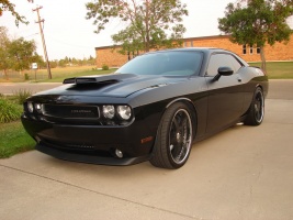 2008 Dodge Challenger with 22x9.5 Giovanna Forged f5 wheels