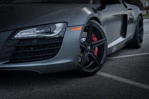 2015 Audi R8 with 20x9 MB KV1 wheels