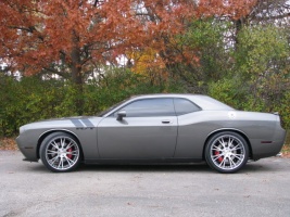 2008 Dodge Challenger with 22x9.5 USW Kingpin wheels