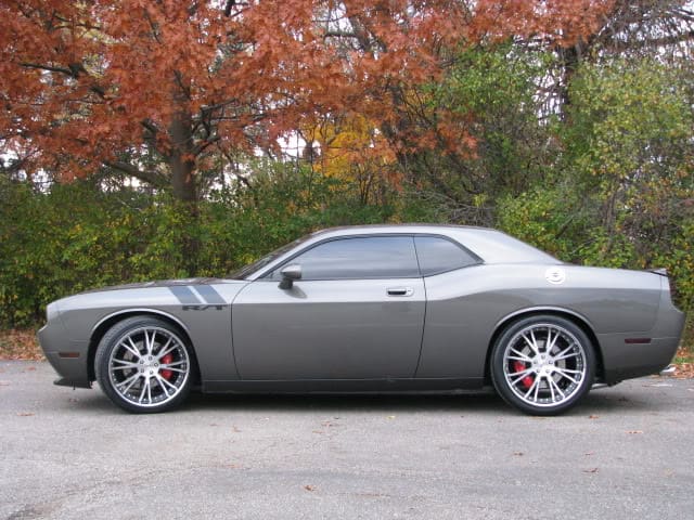 2008 Dodge Challenger with 22x9.5 USW Kingpin wheels