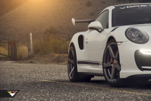 2016 Porsche 911 with 20x9 Vorsteiner V-FF 104 wheels