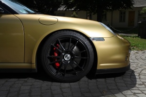 2016 Porsche 911 with OZ Racing Ultraleggera wheels