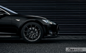 2015 Tesla Model S with 20x9 Vorsteiner VFF-102 wheels