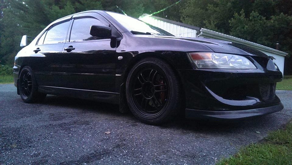 2004 Mitsubishi Lancer Evolution with 18x8.5 Enkei RPF1 wheels