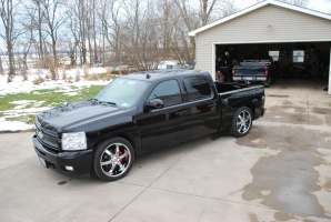 2009 GMC Sierra 2500HD with 22x9 Boss 330 wheels