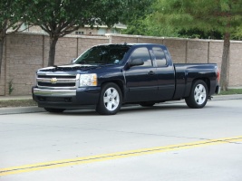 2007 Chevrolet Silverado 2500HD with OEM Chevrolet wheels