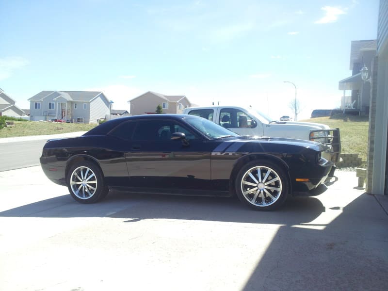 2009 Dodge Challenger with 20x8.5 ACE Executive wheels