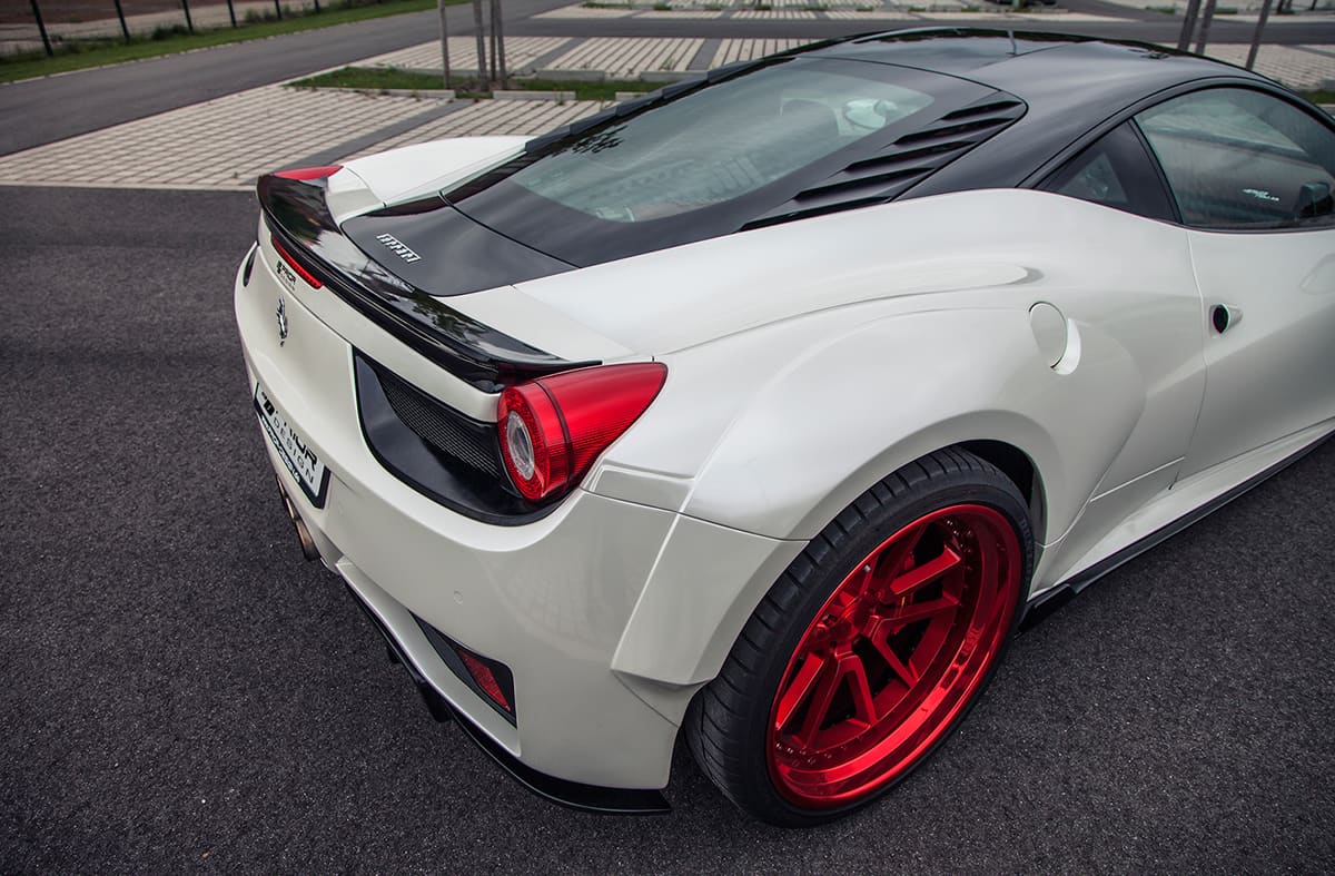 2015 Ferrari 458 Italia with 21x9.5 wheels