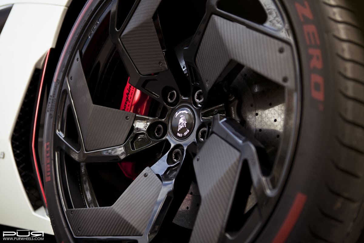 2016 Lamborghini Aventador with 20x9 PUR RS05.V2 wheels