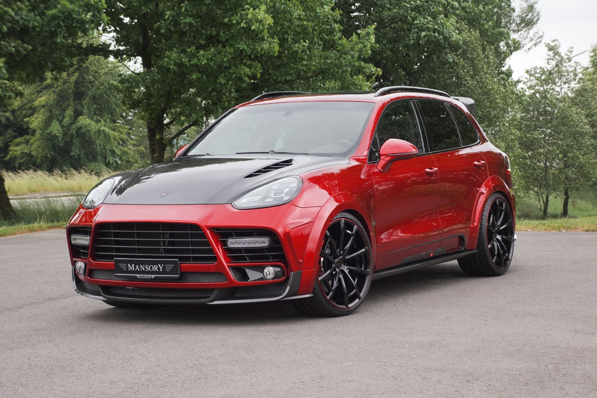 2016 Porsche Cayenne with Mansory wheels