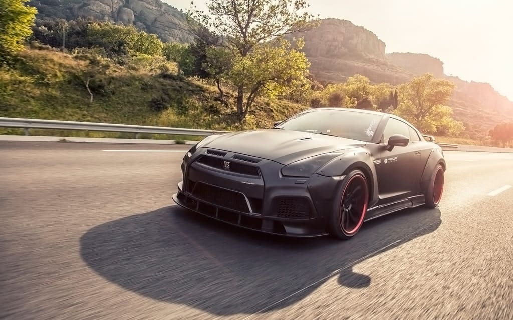 2016 Nissan GT-R with 21x10.5 Prior Design PD wheels