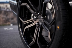 2015 Land Rover Range Rover with 24x10 PUR LX10 wheels