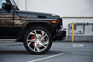 2015 Mercedes-Benz G-Class with 24x10.5 PUR RS12 wheels