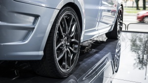 2015 Land Rover Range Rover Sport with 23x9.5 Kahn RS600 wheels