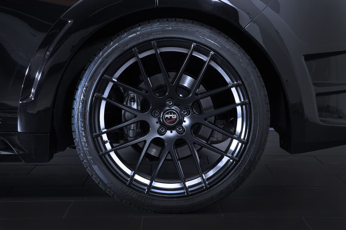 2015 Infiniti QX70 with AHG-Sports wheels