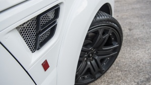 2009 Land Rover Range Rover with 22x9.5 Kahn RS600 wheels