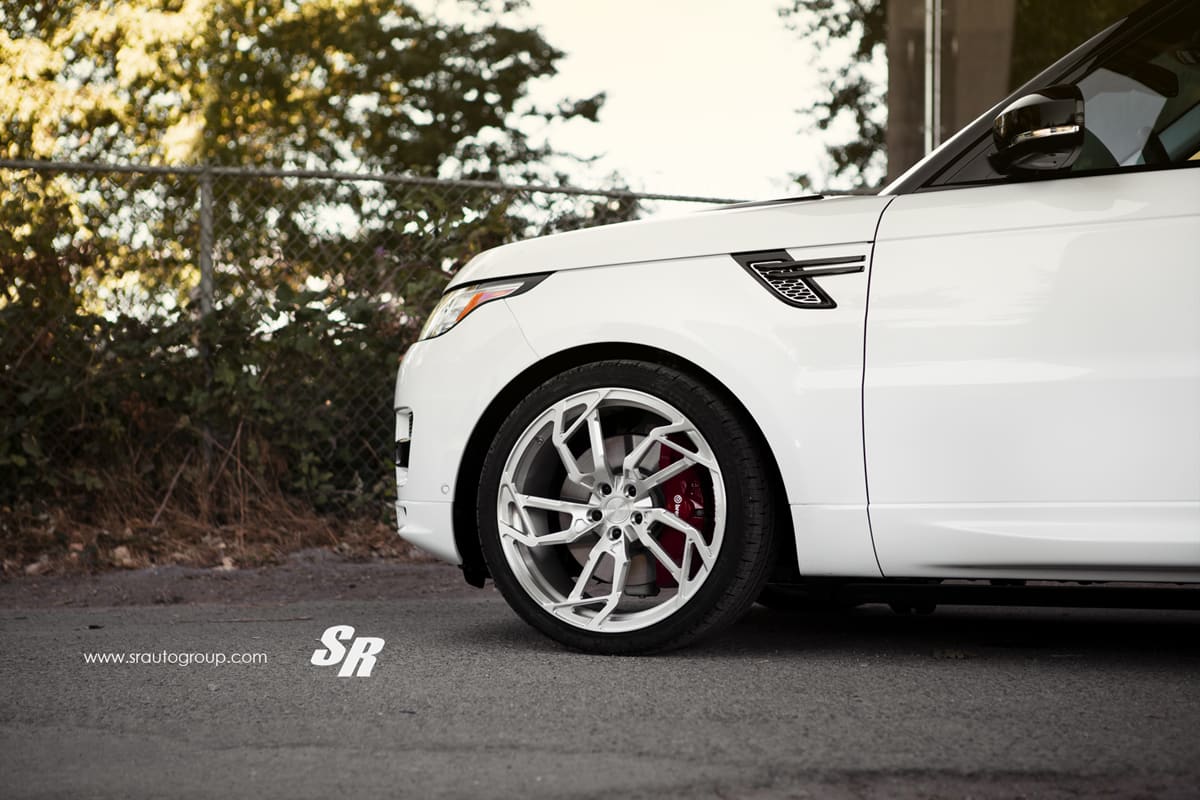 2015 Land Rover Range Rover with 22x10 PUR RS05 wheels