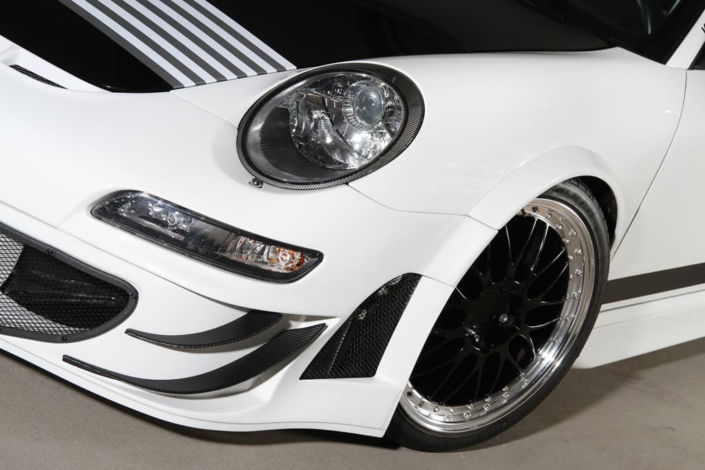 2015 Porsche 911 with 19x8.5 wheels