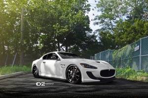 2015 Maserati GranTurismo with 21x9.5 D2Forged CV11 wheels