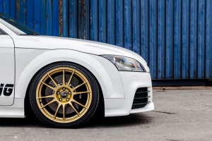 2013 Audi TT RS with 19x9 OZ Ultraleggera HTL wheels