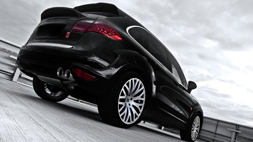 2014 Porsche Cayenne with 22x9.5 Kahn RS-XF wheels