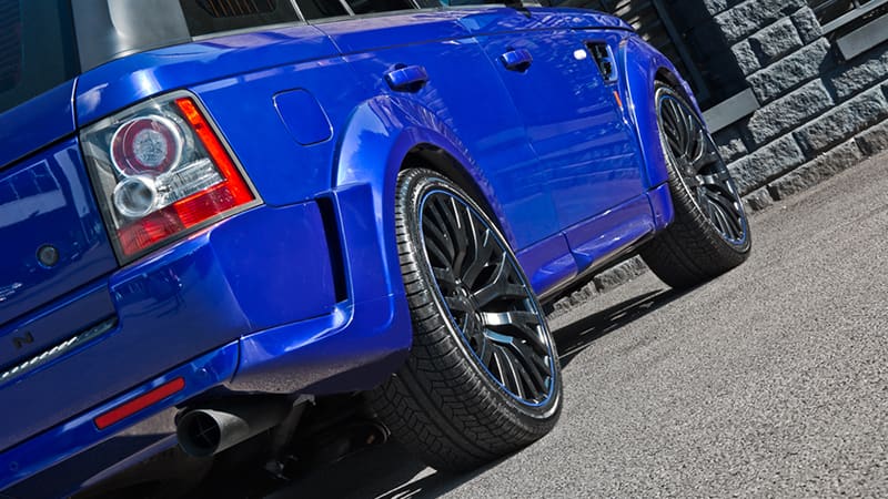 2009 Land Rover Range Rover with 22x9.5 Kahn RS Alloy wheels